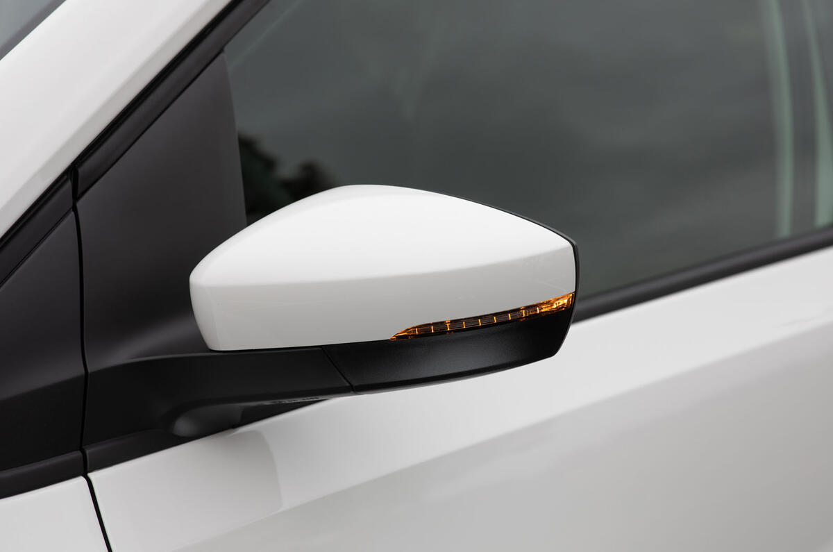 SKoda Citigo-e IV 2020 road test review - wing mirrors