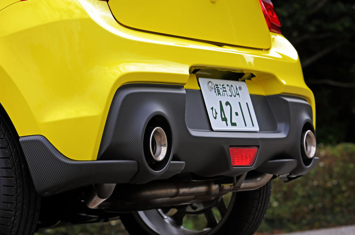 Suzuji Swift Sport Japan-spec review dual exhaust