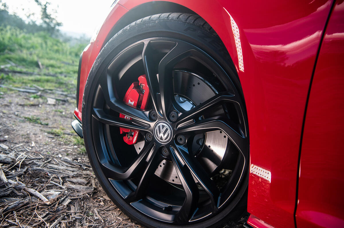 Golf Driver Reviews >> Volkswagen Golf GTI TCR Review (2019) | Autocar Golf Driver Reviews >> Volkswagen Golf GTI TCR Review (2019) | Autocar