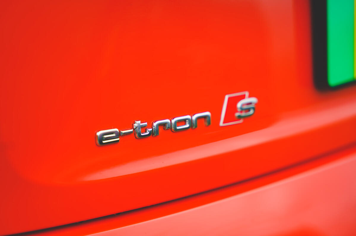 6 Audi E Tron S 2021 RT rear badge