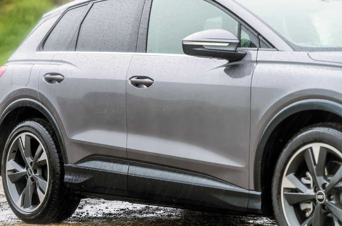 6 Audi Q4 E tron 2021 RT hero doors