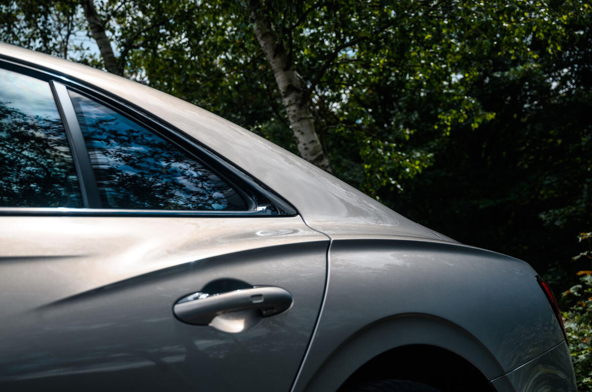 Bentley Flying Spur 2020 road test review - shut lines