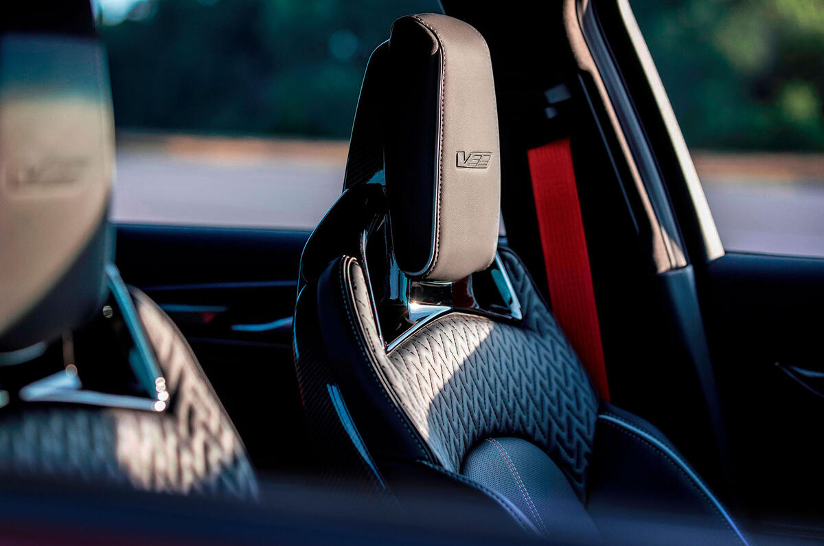 6 Cadillac CT5 V Blackwing 2022 review seat details