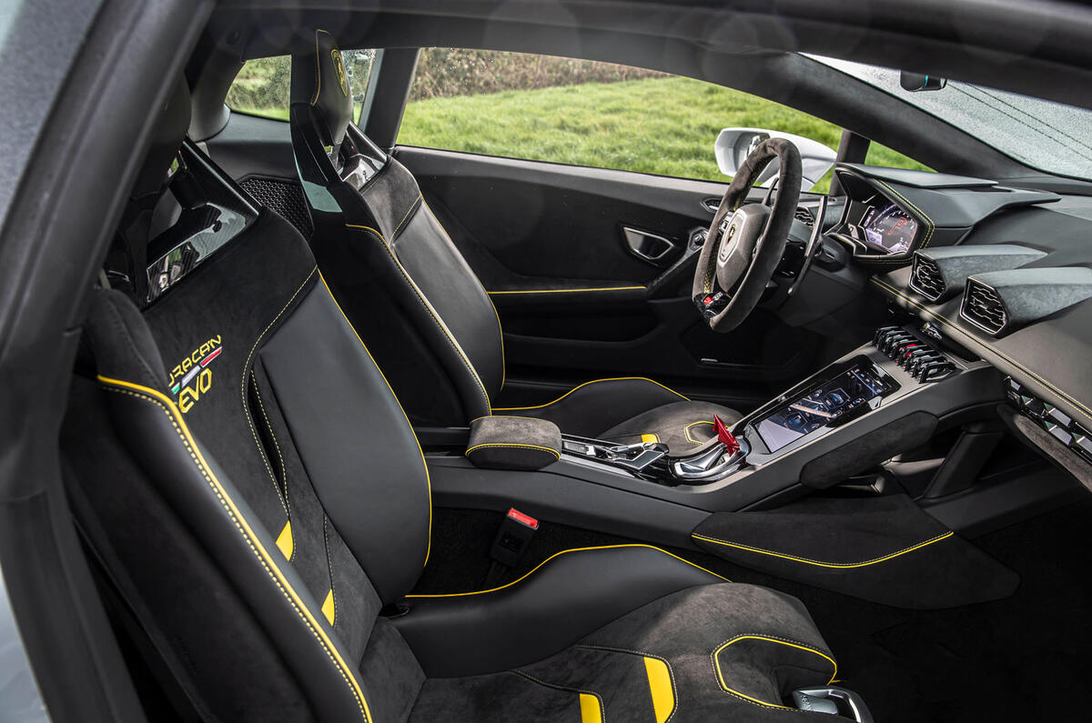 Lamborghini Huracan EVO RWD 2020 : essai routier - intérieur