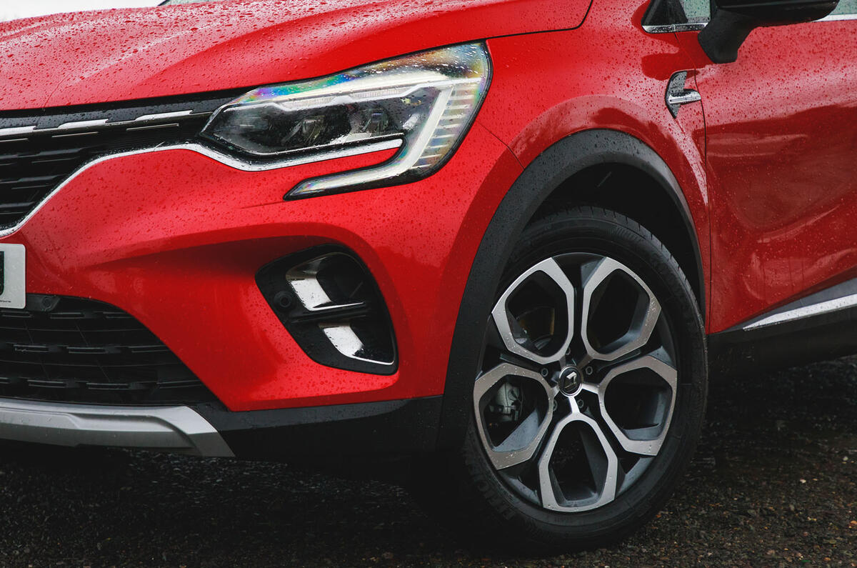 Renault Captur 2020 road test review - alloy wheels