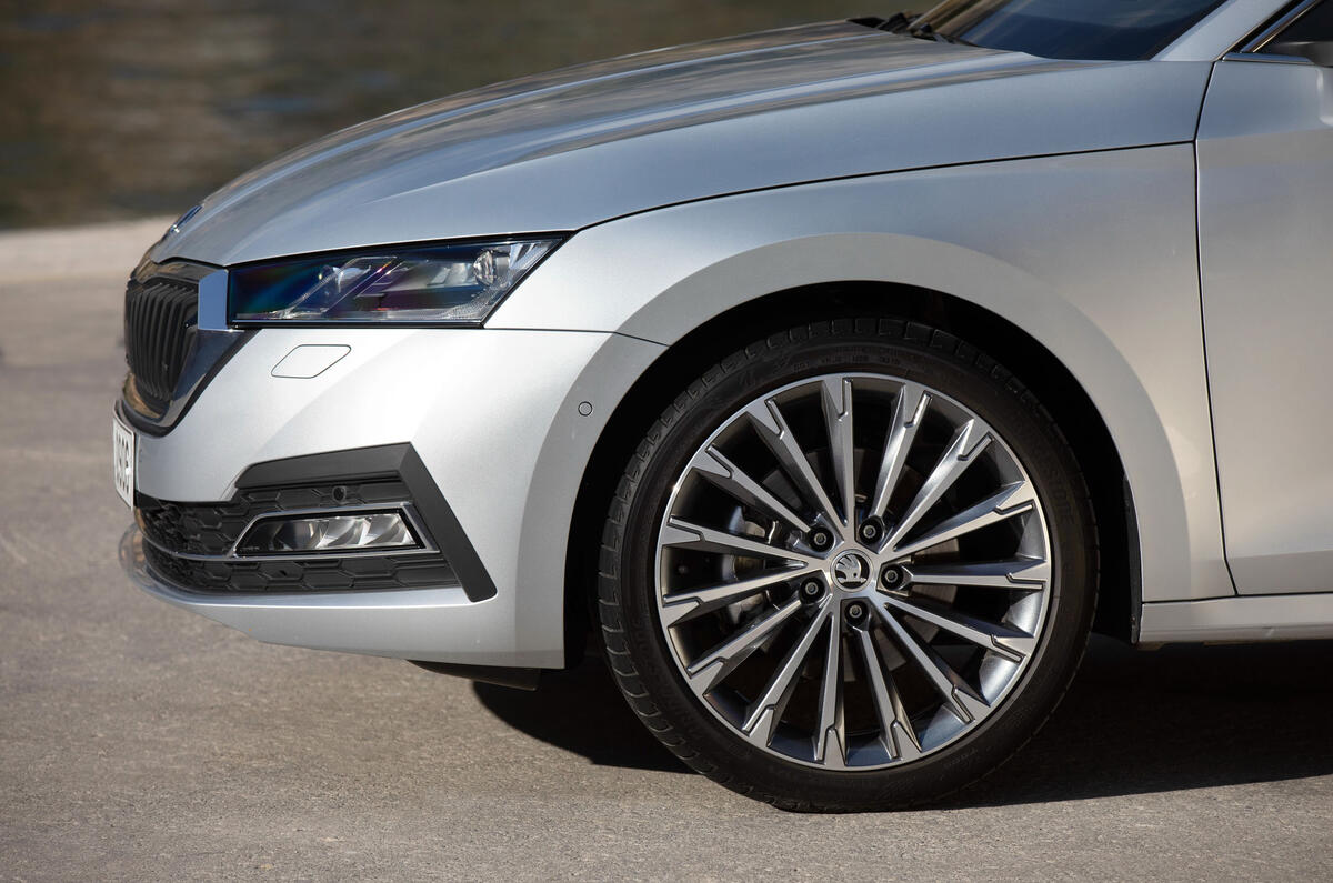 Skoda Octavia Estate 2020 road test review - alloy wheels