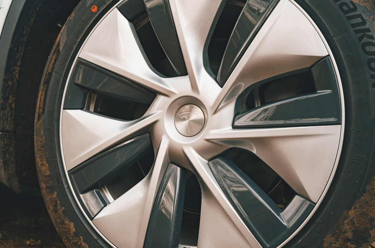 6 Tesla Model Y 2022 road test review alloy wheels