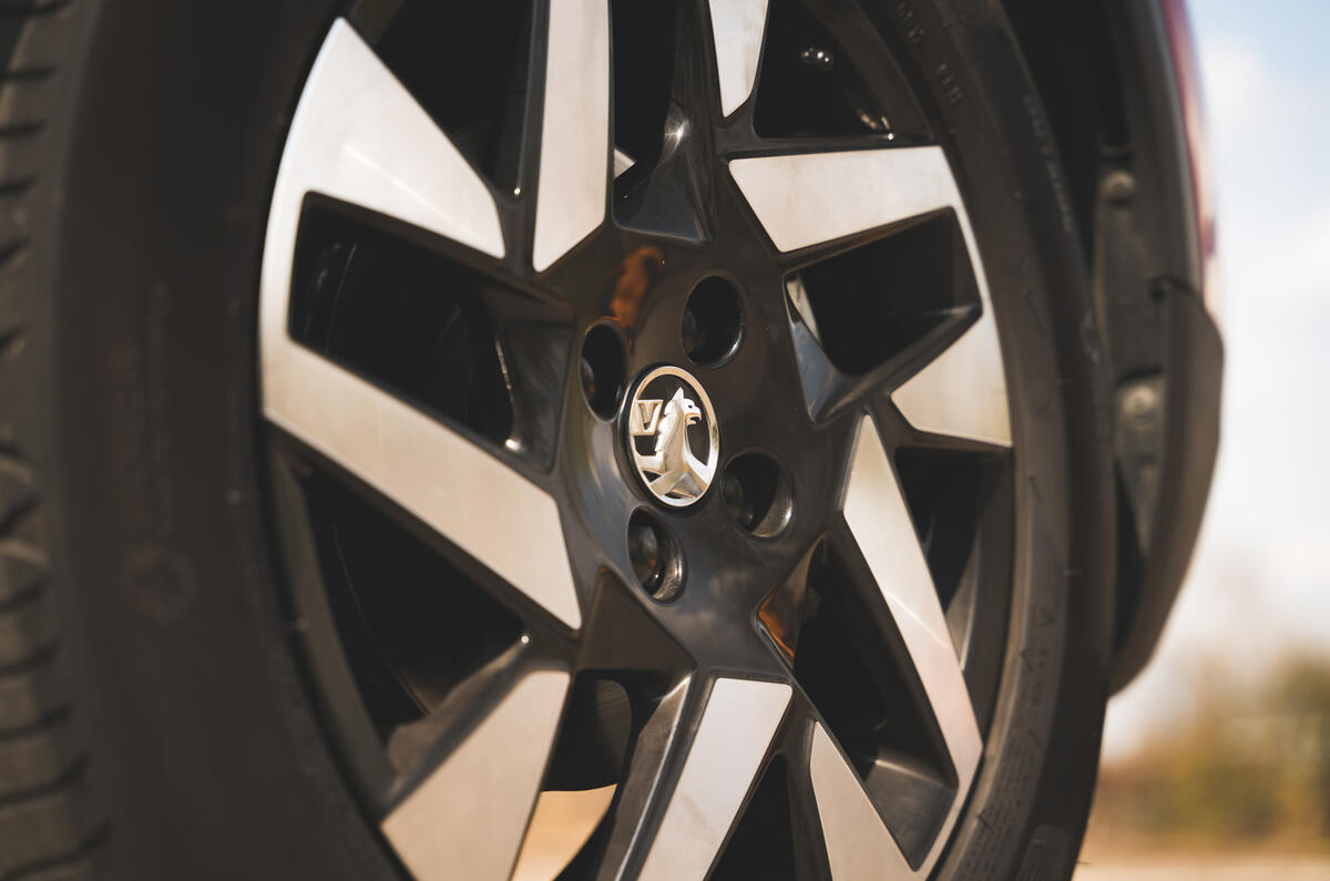 6 Vauxhall mokka 2021 RT alloy wheels