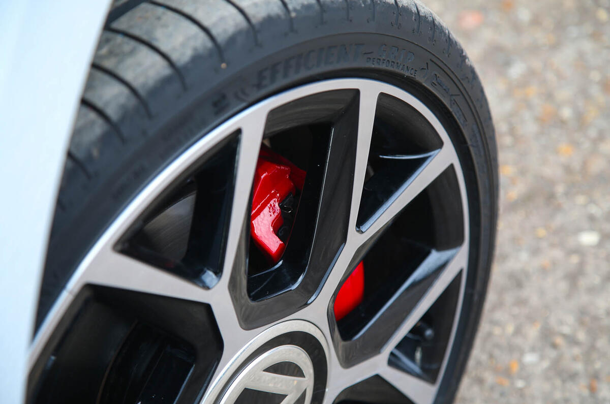 Volkswagen Up GTI 2018 review brake calipers