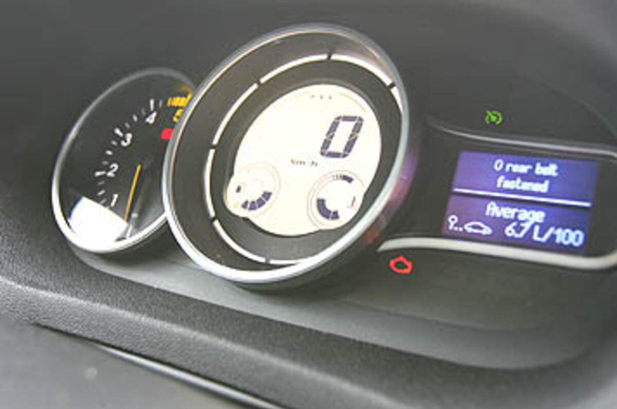 This 2005 Renault Megane 1.5 Dci Just Hit 300,000 Miles! Here'S How! - imid6fj