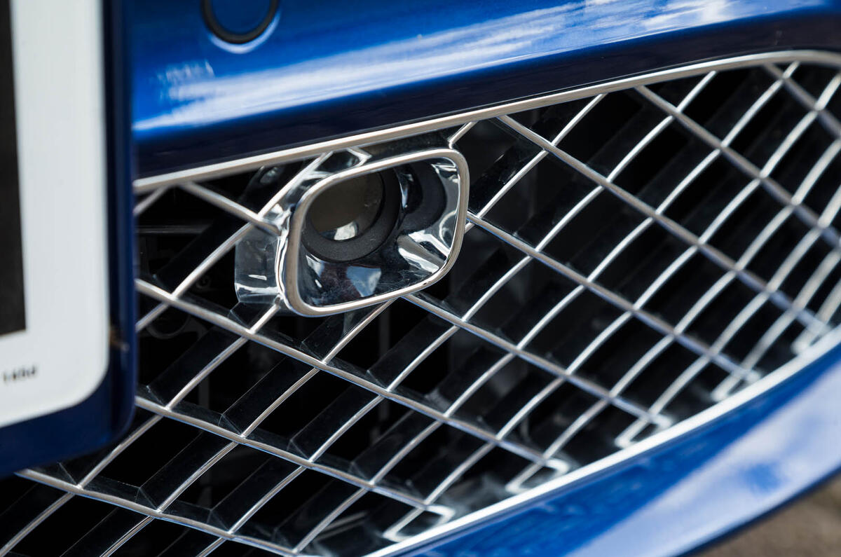 Bentley Continental GT 2018 Autocar road test review parking camera