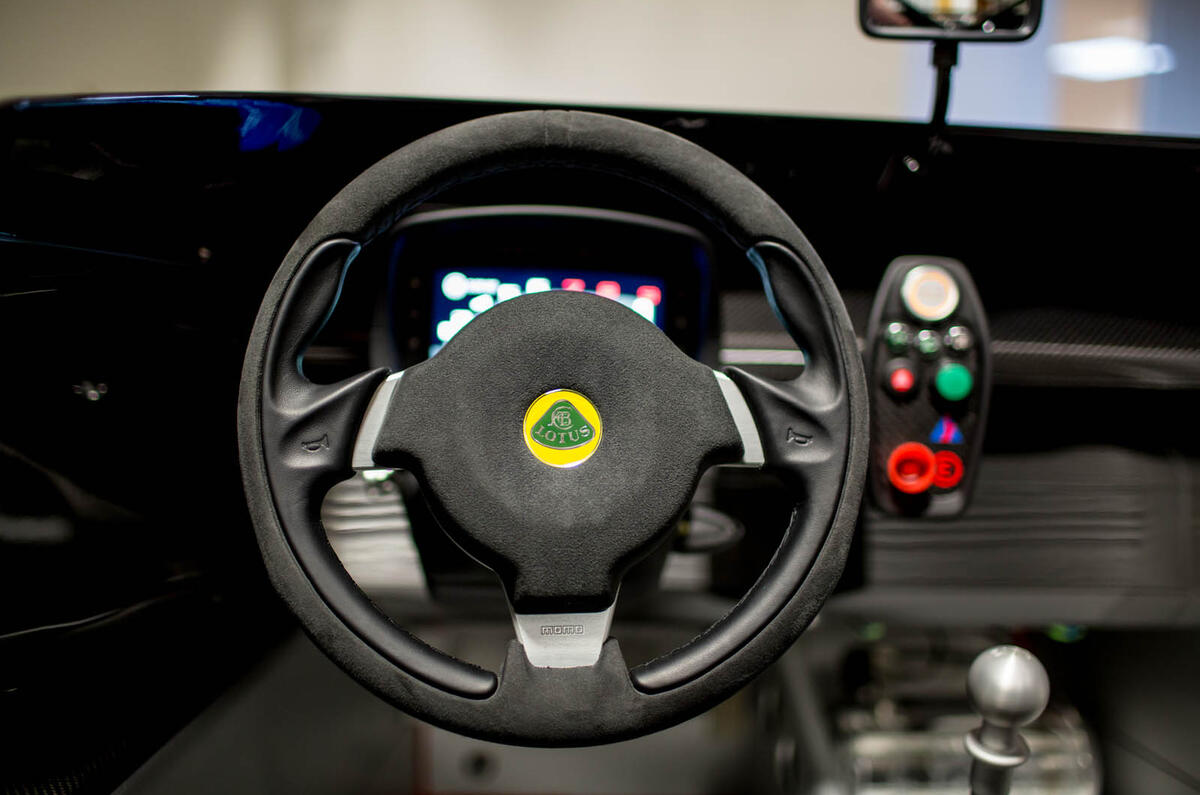 Lotus 3-Eleven 430 review steering wheel