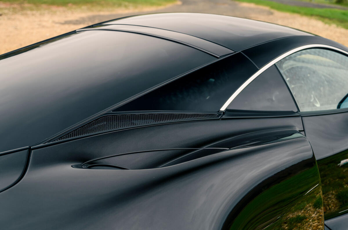 7 McLaren GT 2021 road test review roof