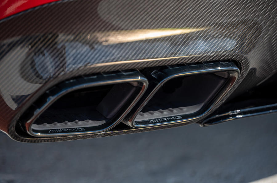 7 Mercedes AMG GT63s e 2022 revue échappements