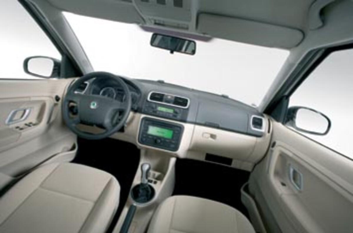 Skoda Roomster Scout 1.9 TDi (2007) review