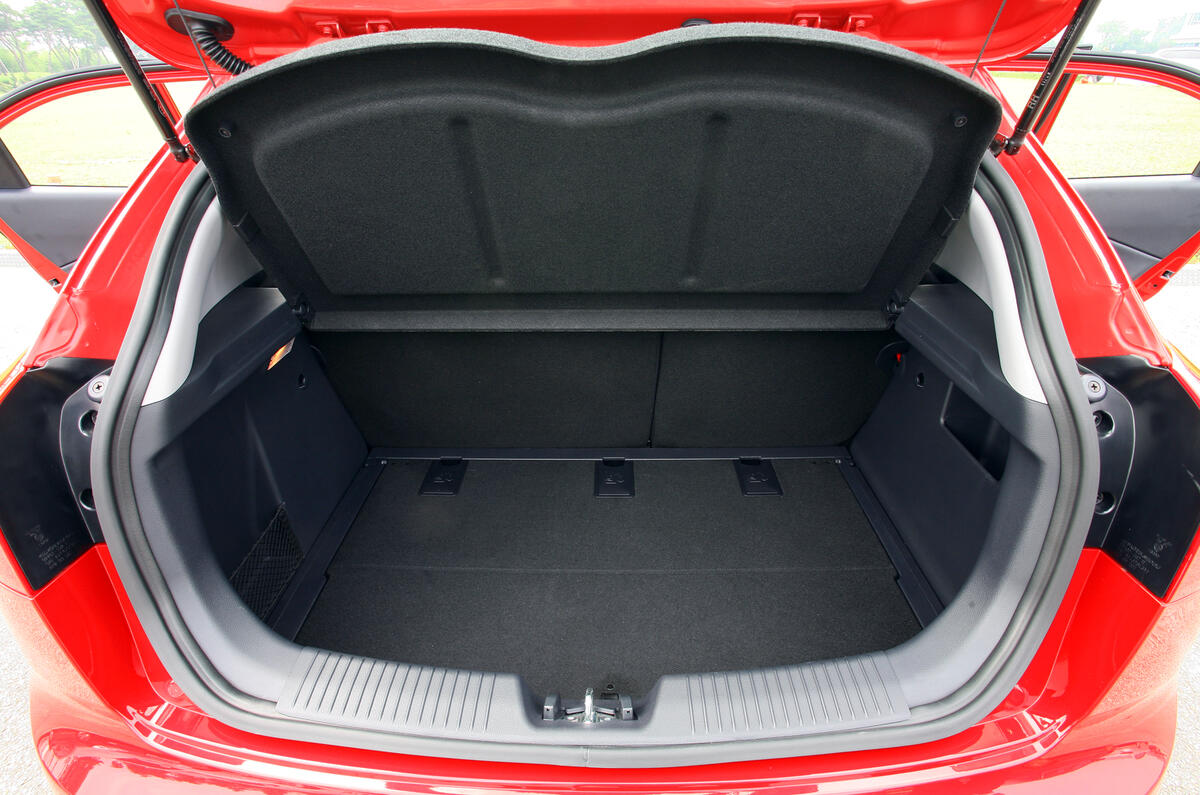 Kia Rio Boot Release