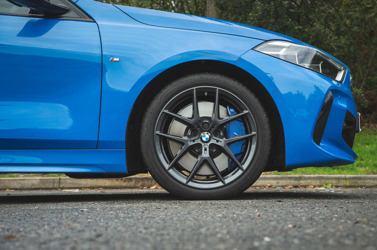 BMW 1 Series 118i 2019 road test review - alloy wheels