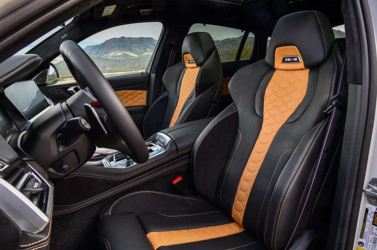 BMW X6 M Competition 2020 : examen des essais routiers - sièges avant