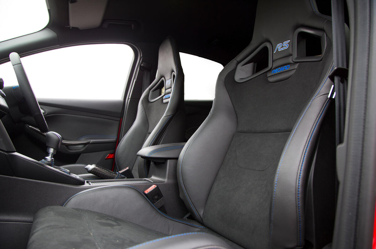 Ford Focus RS 2019 road test review - bucket seats