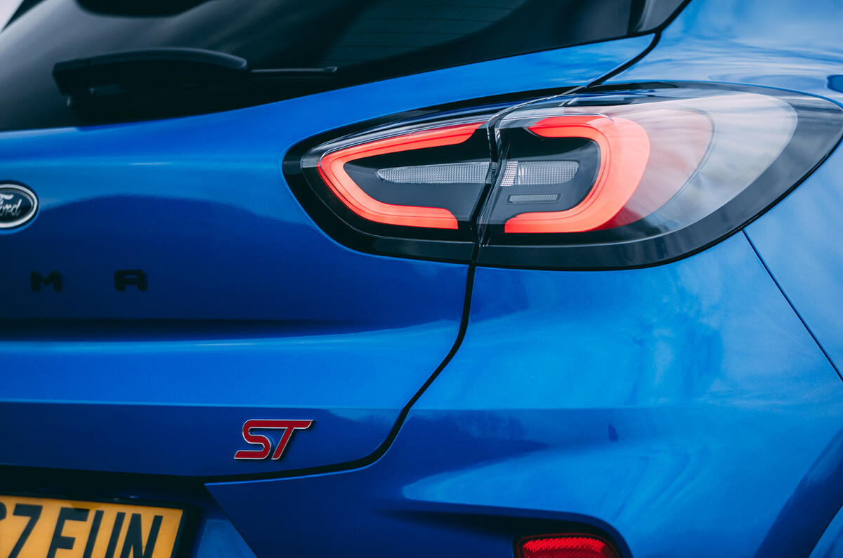 8 Ford Puma ST 2021 : essai routier des feux arrière