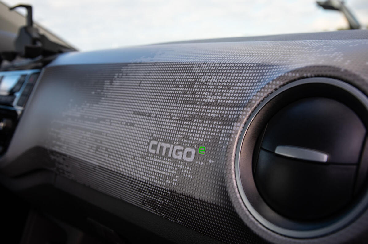 SKoda Citigo-e IV 2020 road test review - dashboard trim