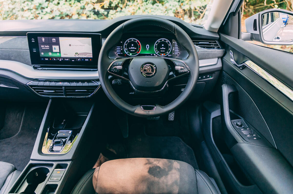 skoda-octavia-estate-review-2025-price-specs-autocar
