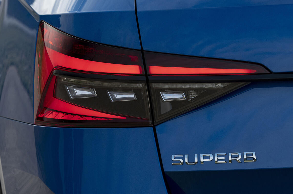 8 Skoda Superb Estate 2021 RT update rear lights