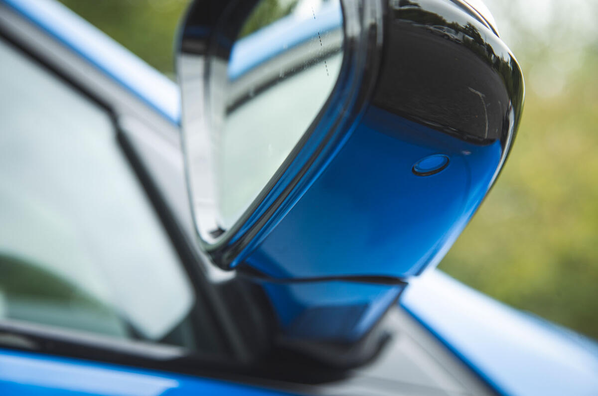 BMW 1 Series 118i 2019 road test review - wing mirrors