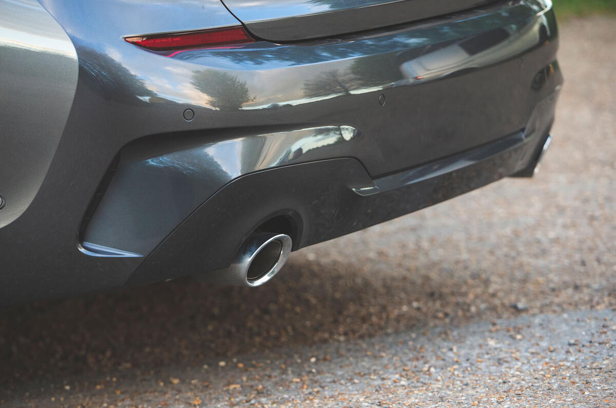 BMW 3 Series 320d 2019 Road Test review - exhaust