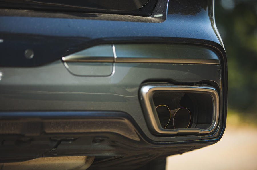 BMW X7 2020 : révision de l'essai routier - échappement