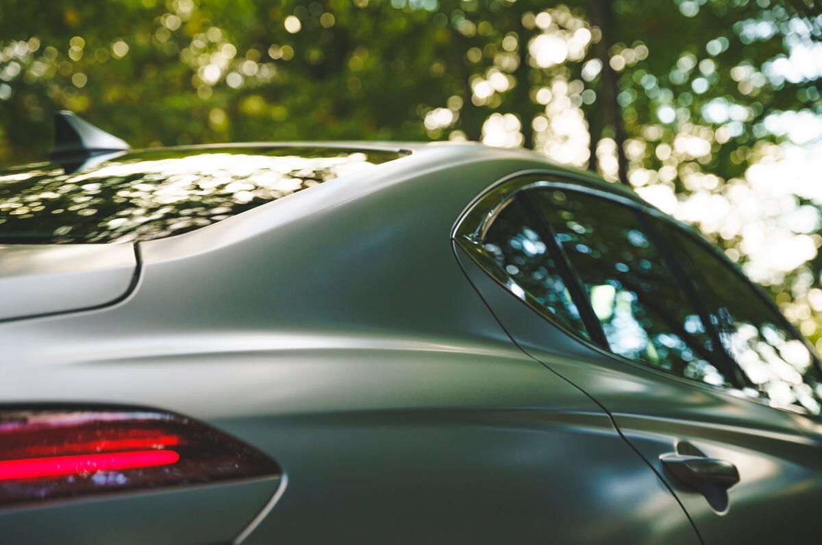 9 Genesis G70 2021 road test review roofline