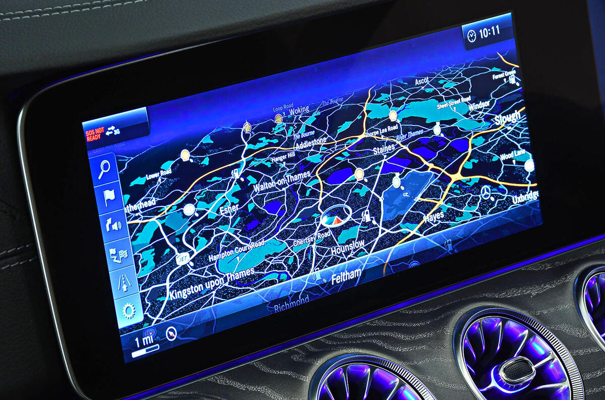 Mercedes-Benz CLS 400d 2018 review infotainment