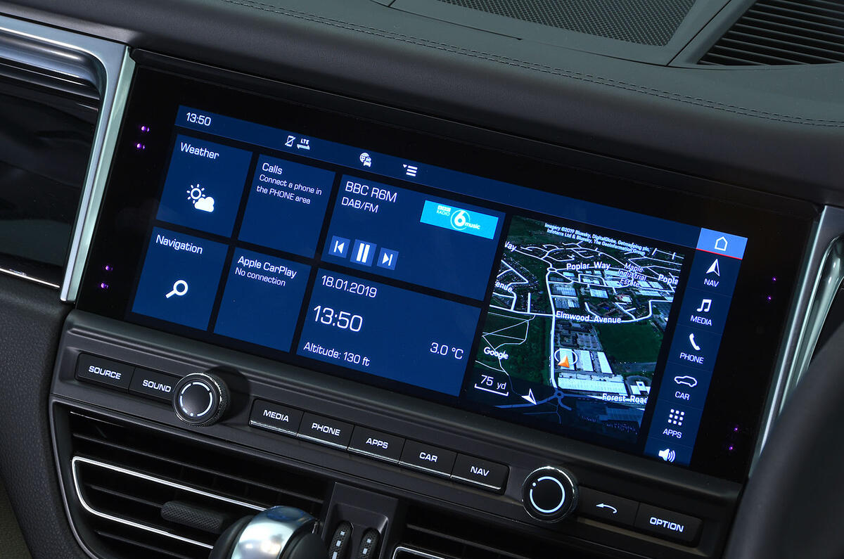 Porsche Macan 2019 road test review - infotainment