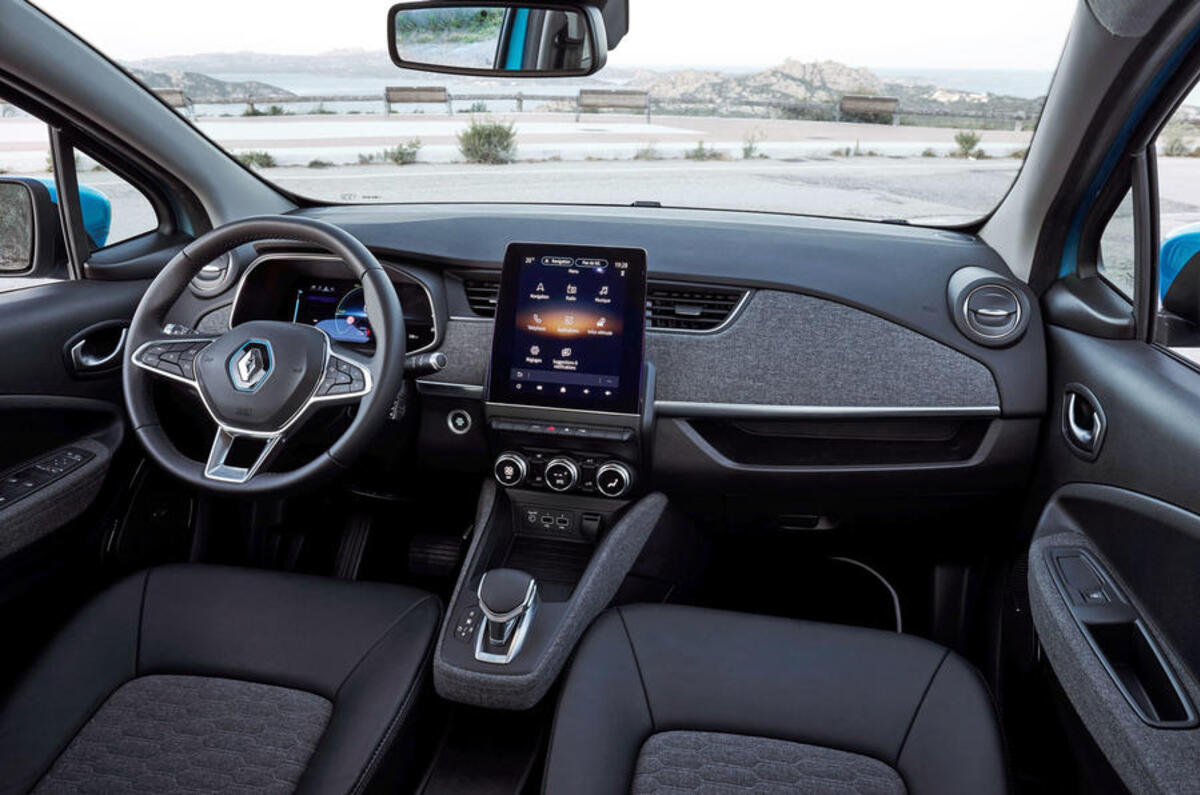 Renault Zoe 2020 road test review - cabin