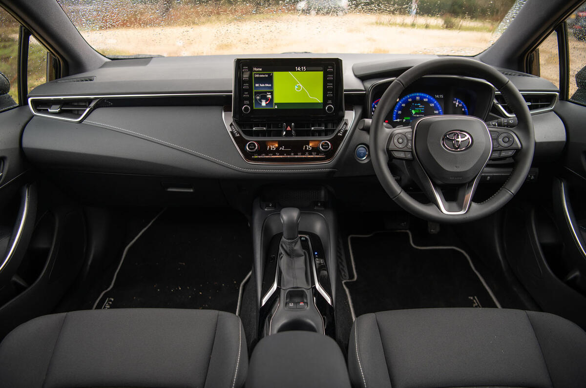 Toyota Corolla Touring Sports 2019 road test review - dashboard