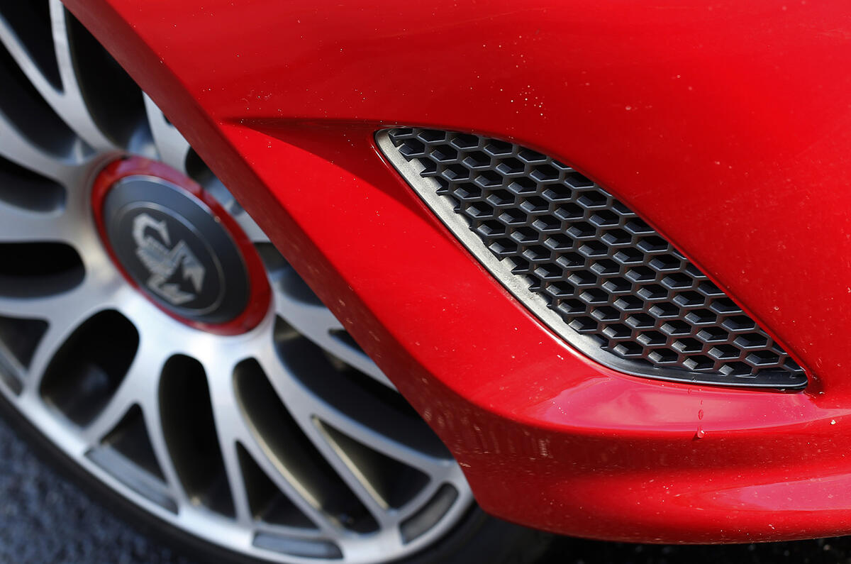 Fiat Abarth 595 air intakes