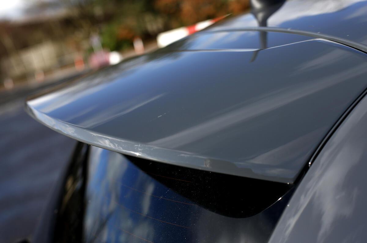 Fiat Abarth 595 roof spoiler