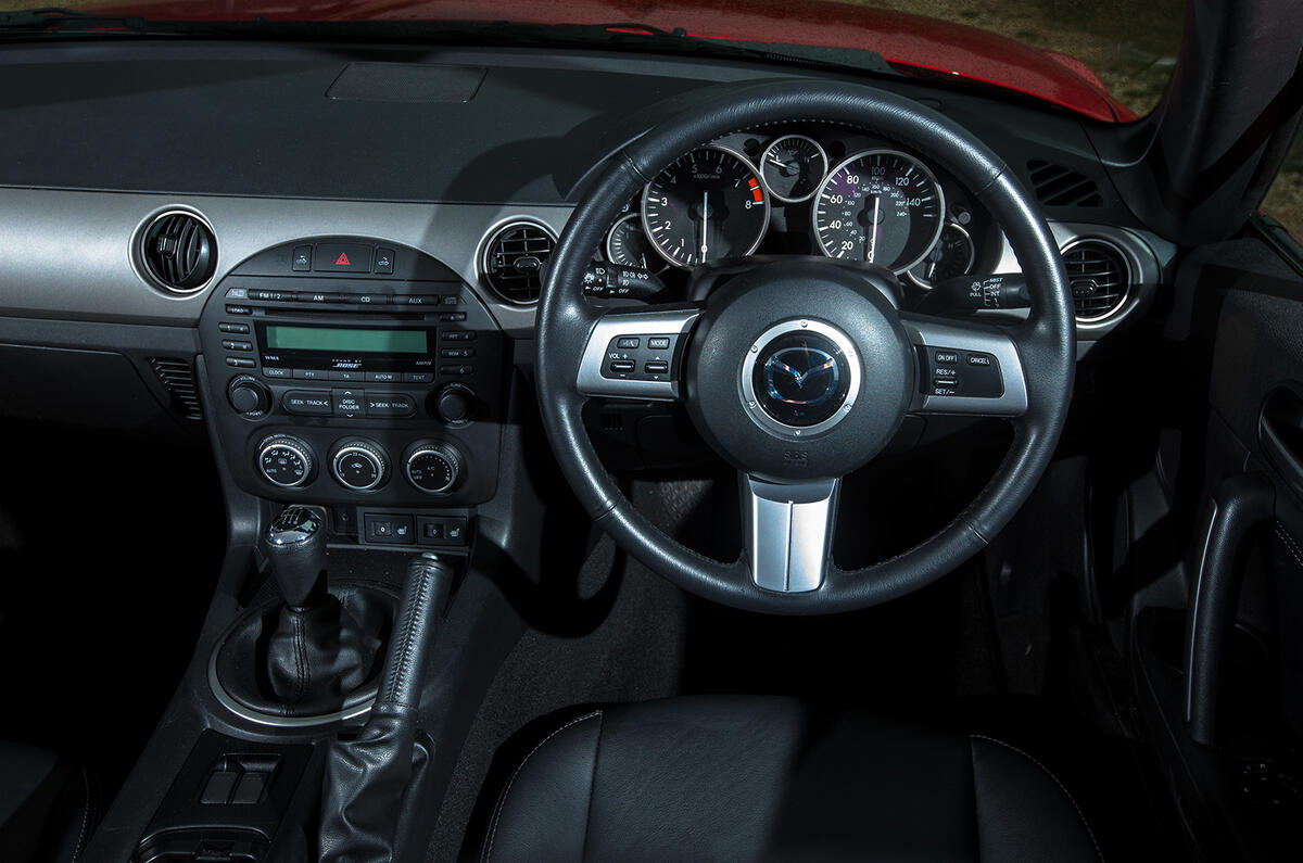 Tableau de bord de la Mazda MX-5