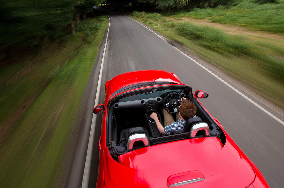 Mazda MX-5 arrière