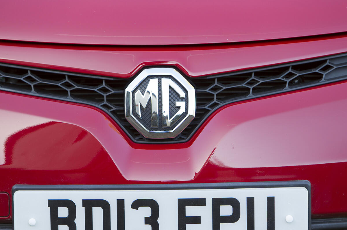 MG3 front grille