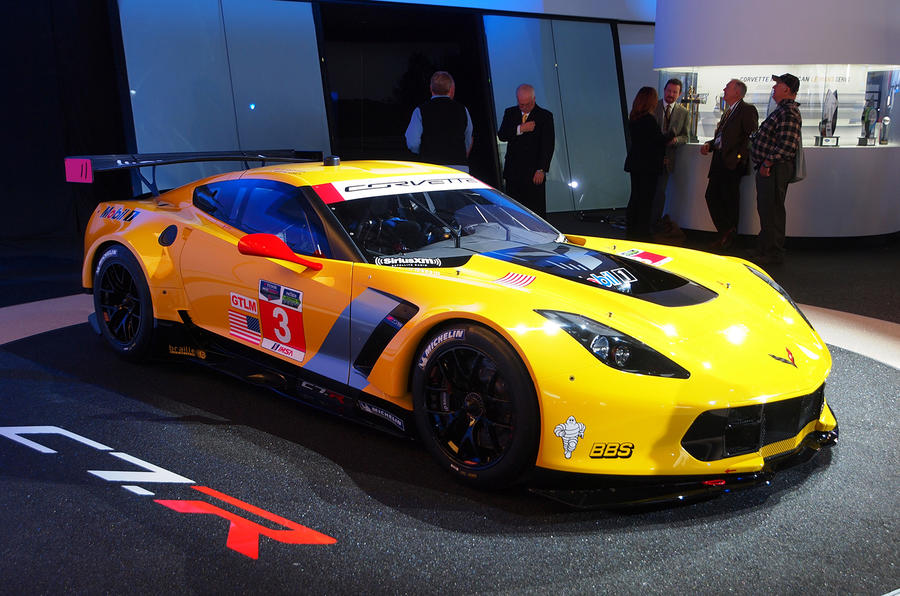 Corvette C7.R revealed at Detroit motor show