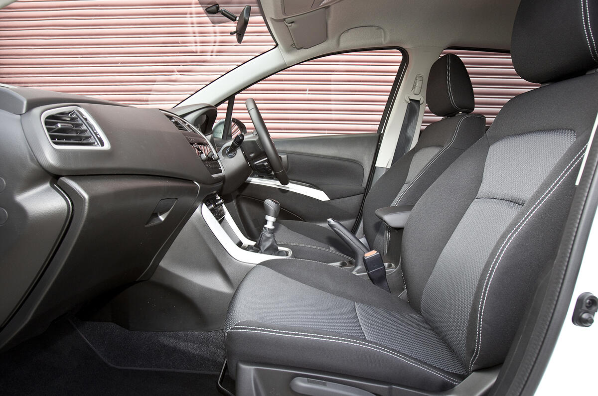 Suzuki SX4 SCross interior Autocar