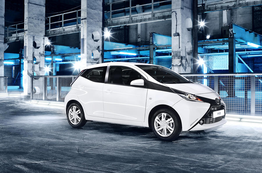 Quick news: Aygo is go; China attacks pollution; Aston&#039;s £20m revamp