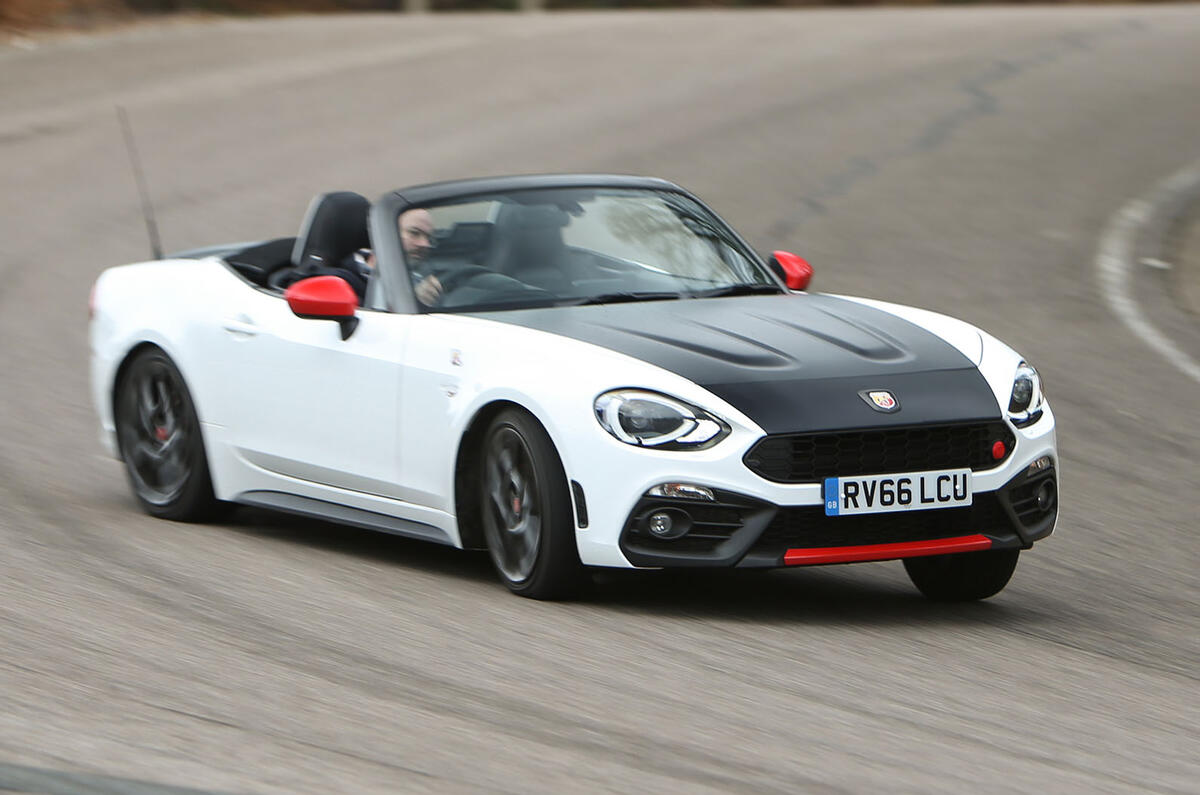 abarth 124 spider cornering