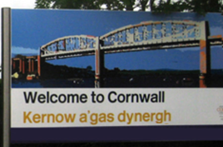 Cornish road signs to be bilingual