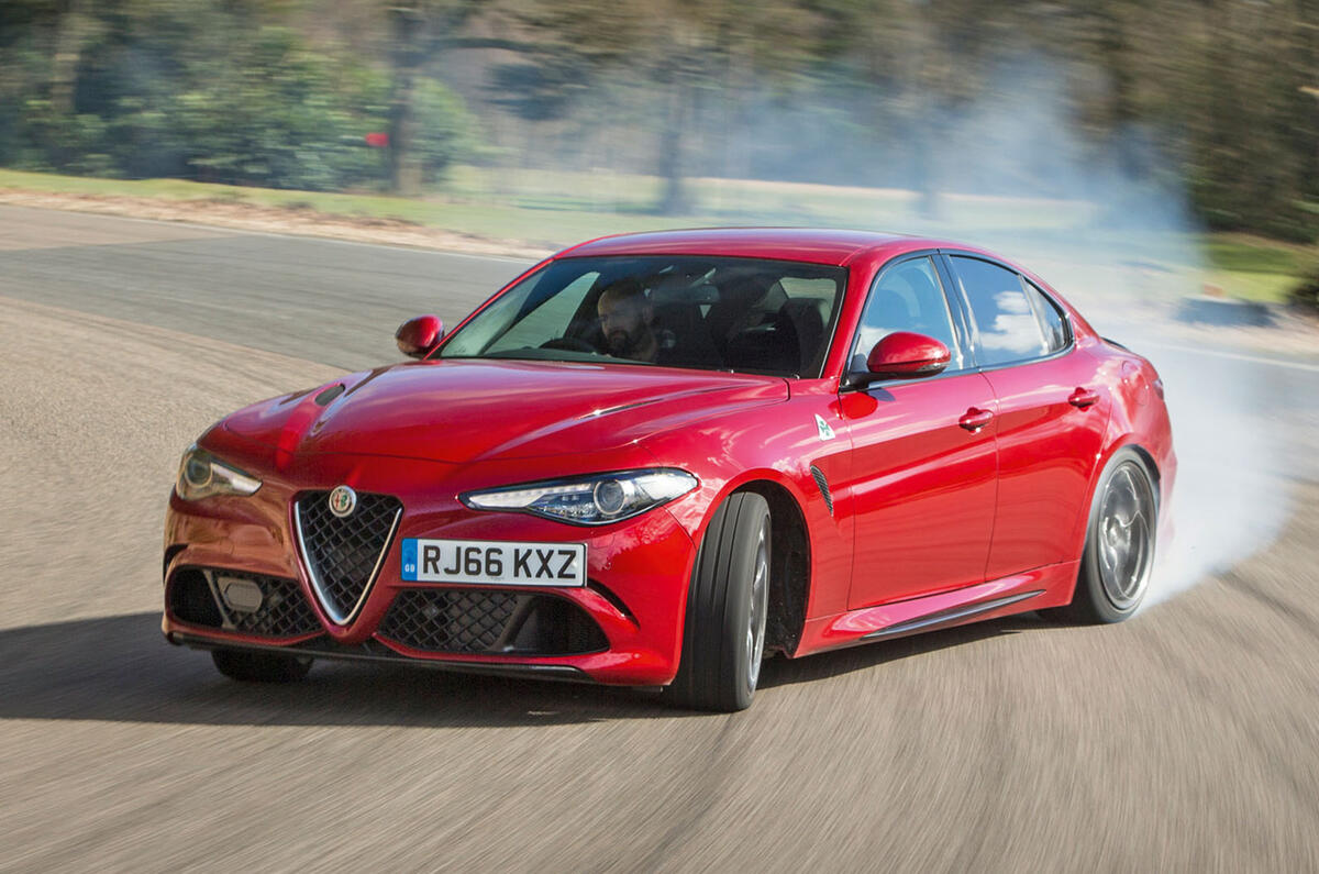 Alfa Romeo Giulia Quadrifoglio drifting