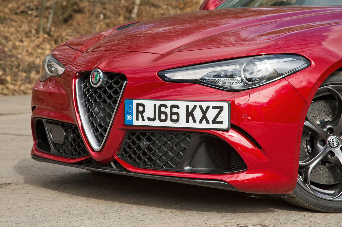Alfa Romeo Giulia Quadrifoglio front grille