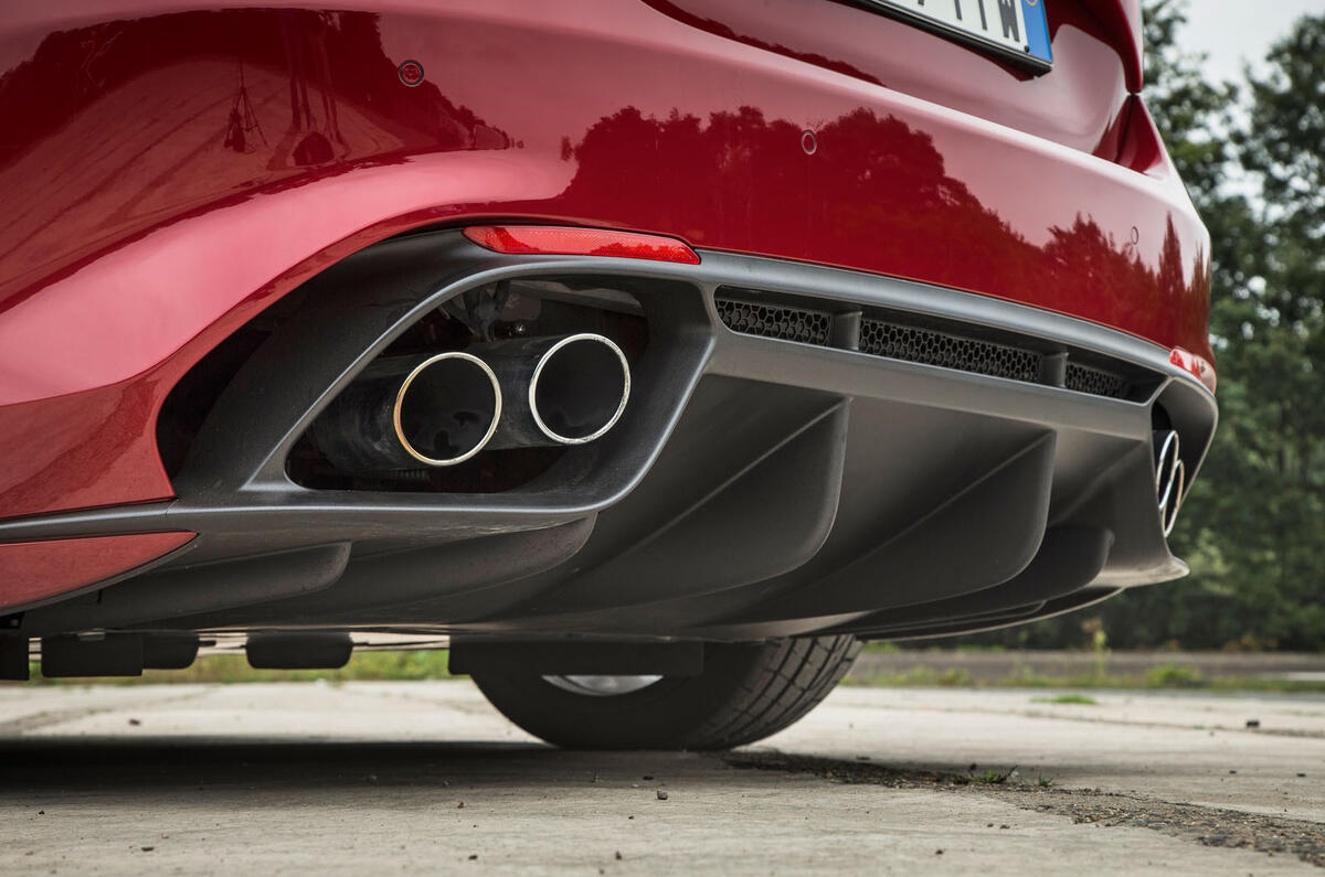 Alfa Romeo Giulia Quadrifoglio quad-exhaust system