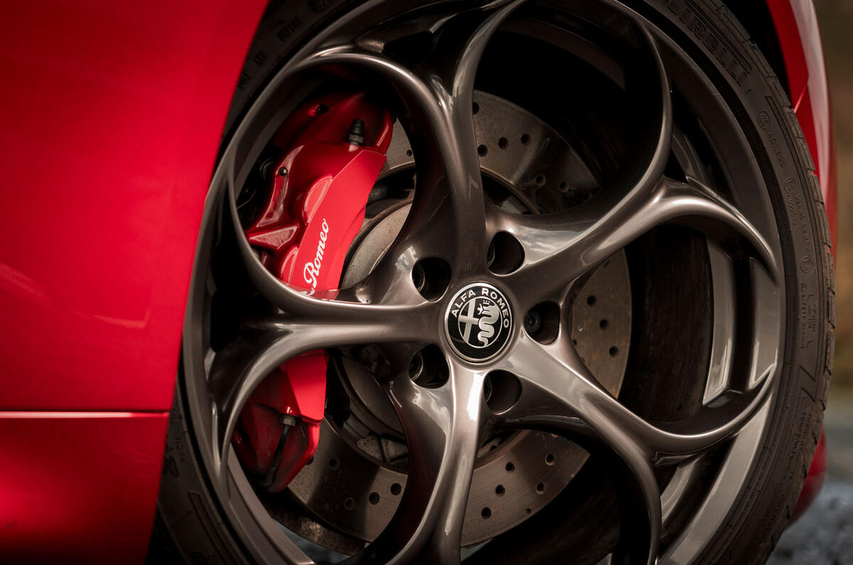 alfa romeo giulia qv avis 2025 06 roues et freins
