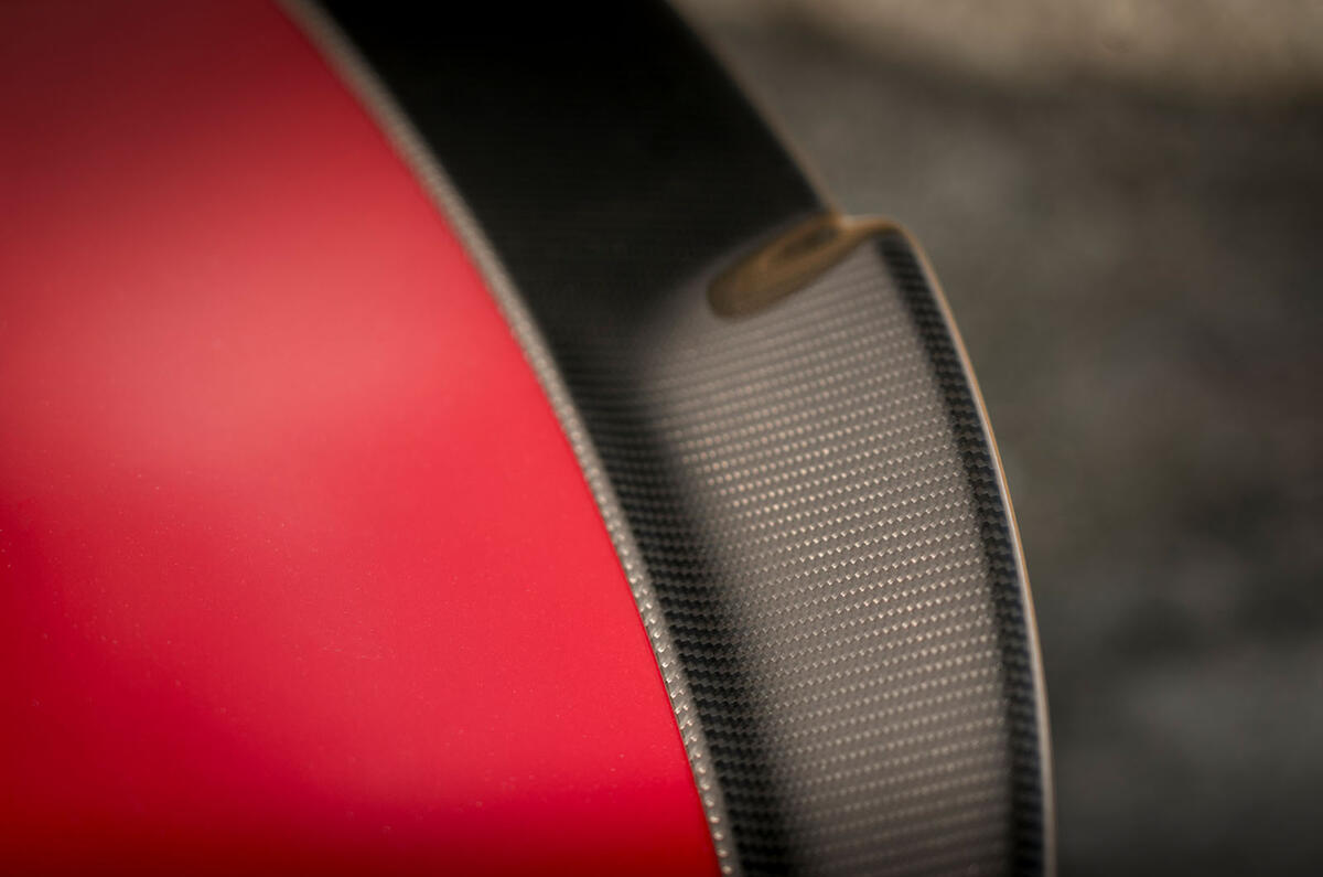 alfa romeo giulia qv review 2025 09 carbon wing